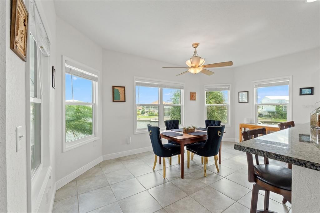 Dining room, Interior