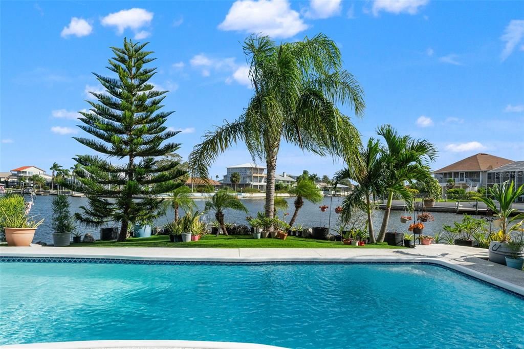 Exterior, Pool, Water