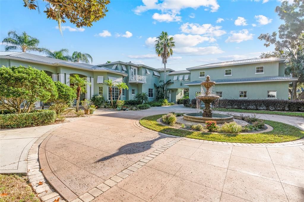 Backyard, Exterior, Facade, Ranch