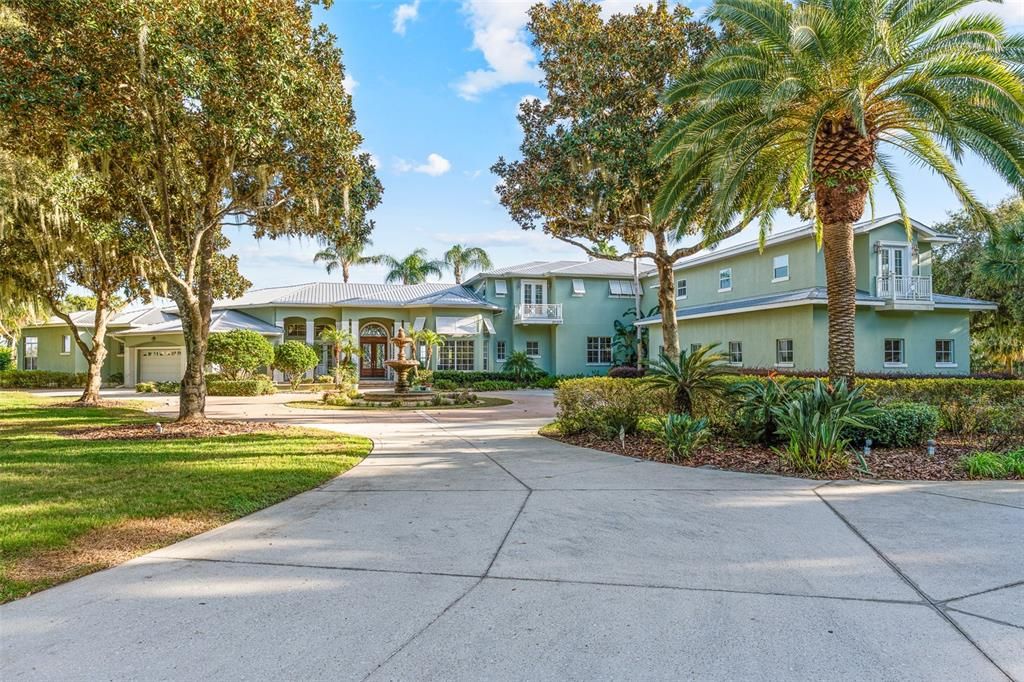 Backyard, Exterior, Facade, Ranch