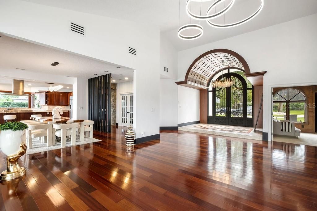 Dining room, Interior, Kitchen, Pendant Lights, Recessed Lighting, Wood Texture Flooring