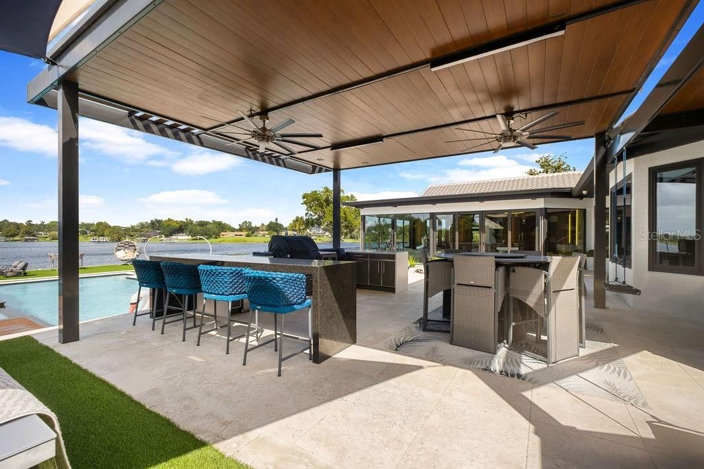 Exterior, Outdoor Kitchen, Water