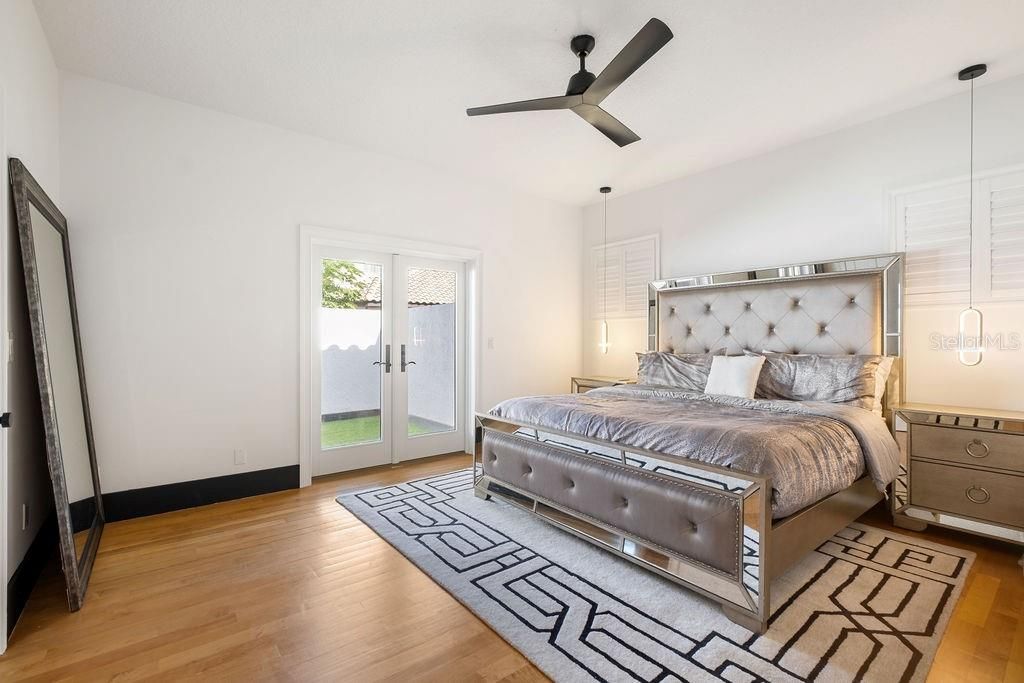 Bedroom, Interior, Pendant Lights, Wood Texture Flooring