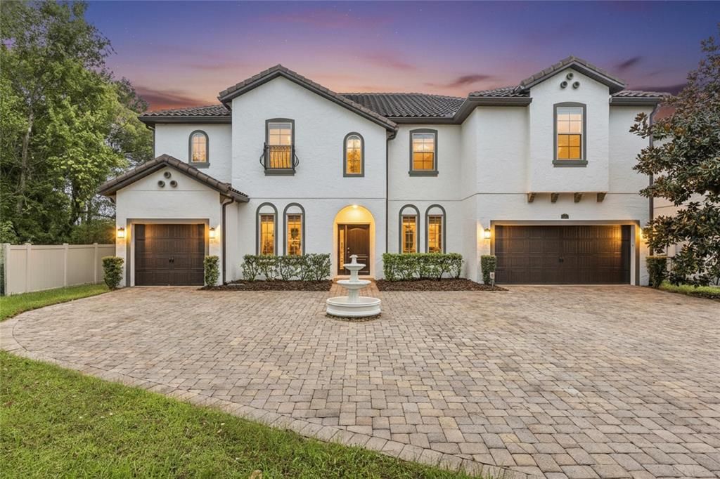 Attached, Exterior, Facade, Mediterranean