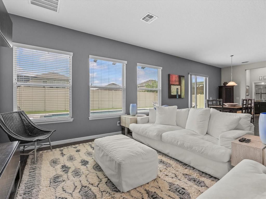 Dining room, Interior, Living room, Pendant Lights