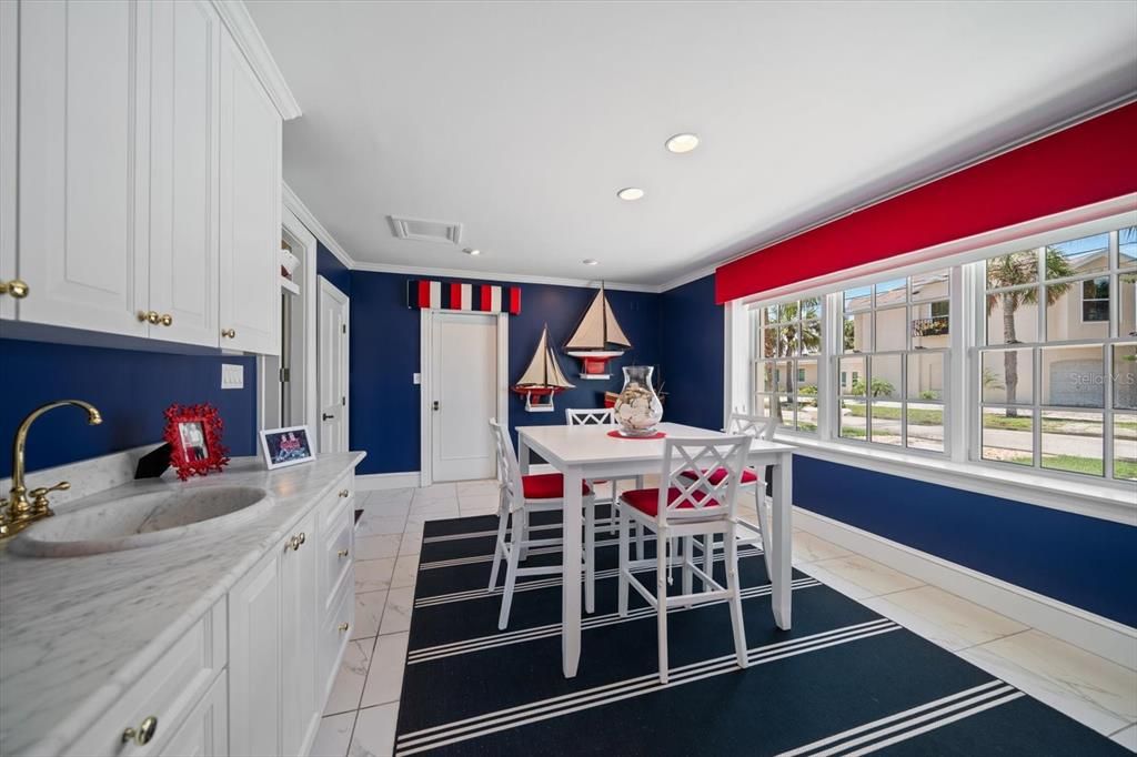 Dining room, Interior, Recessed Lighting