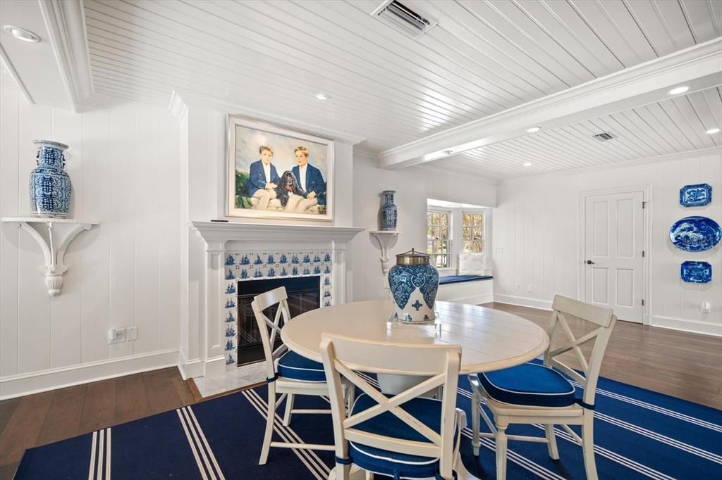 Dining room, Fireplace, Interior, Recessed Lighting, Wood Texture Flooring