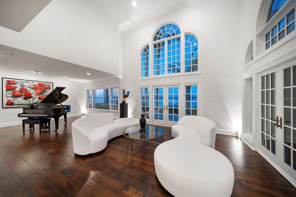 Interior, Living room, Piano, Recessed Lighting, Wood Texture Flooring