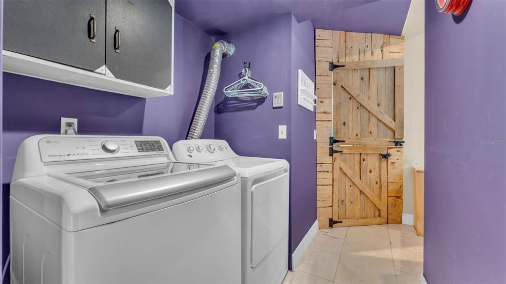 Interior, Washer, Wooden Walls