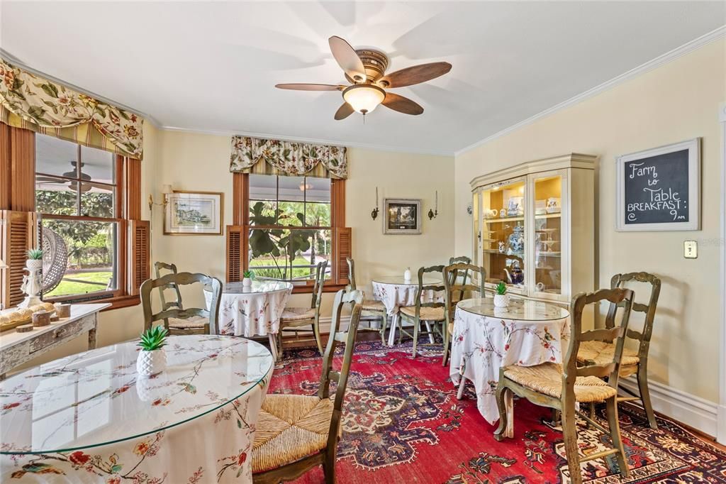 Dining room, Interior