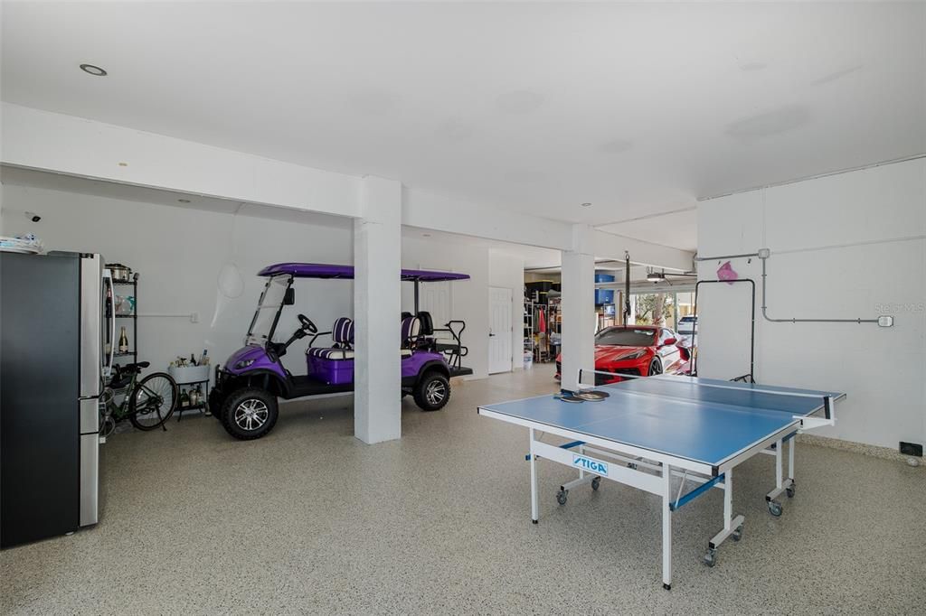Game Room, Interior, Recessed Lighting