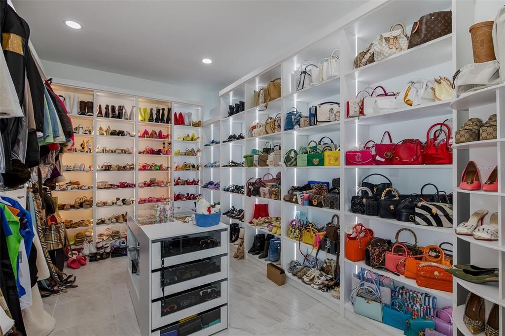 Interior, Recessed Lighting, Walk-in Closets