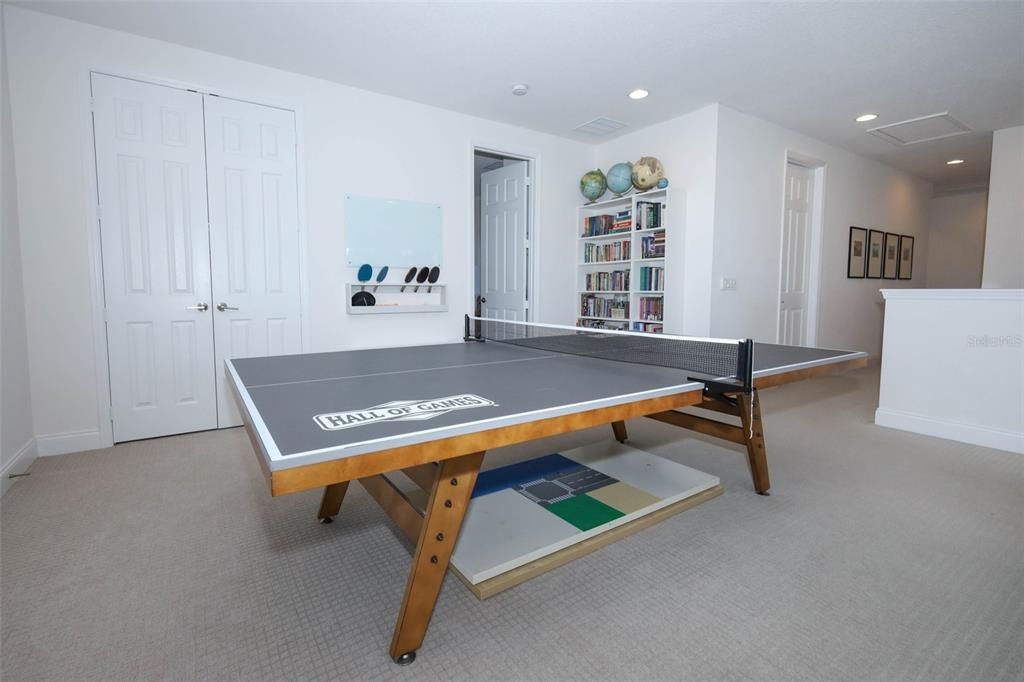 Game Room, Interior, Recessed Lighting