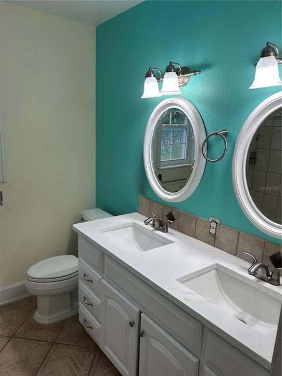 Bathroom, Dual Sink Vanities, Interior