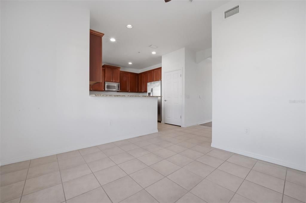 Empty room, Interior, Kitchen, Recessed Lighting