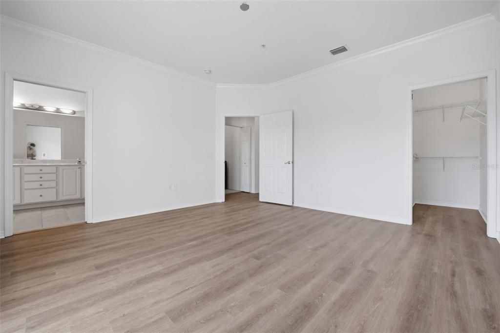 Empty room, Interior, Walk-in Closets, Wood Texture Flooring