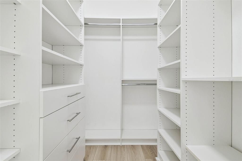 Interior, Walk-in Closets, Wood Texture Flooring