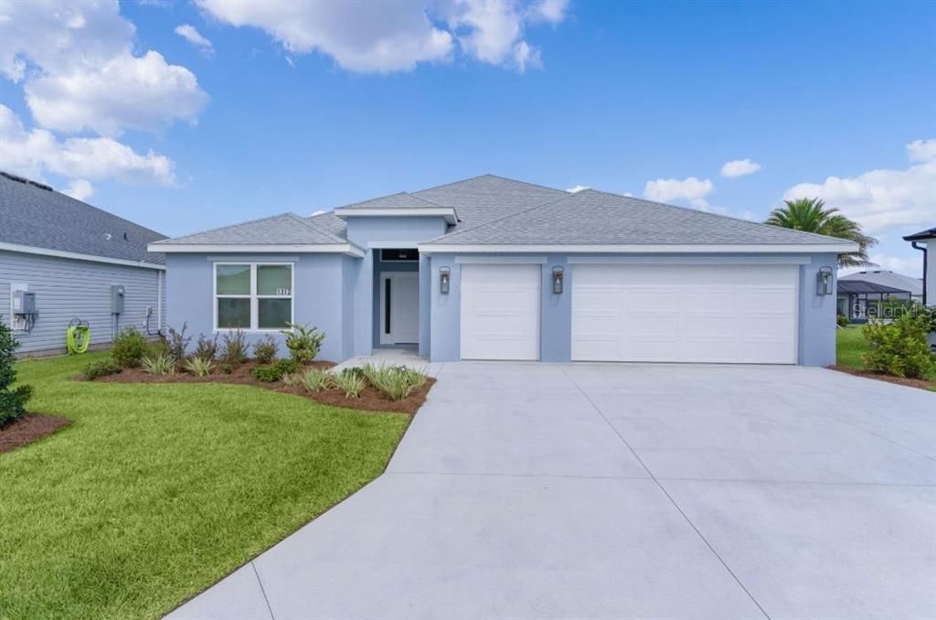 Attached, Exterior, Facade, Ranch