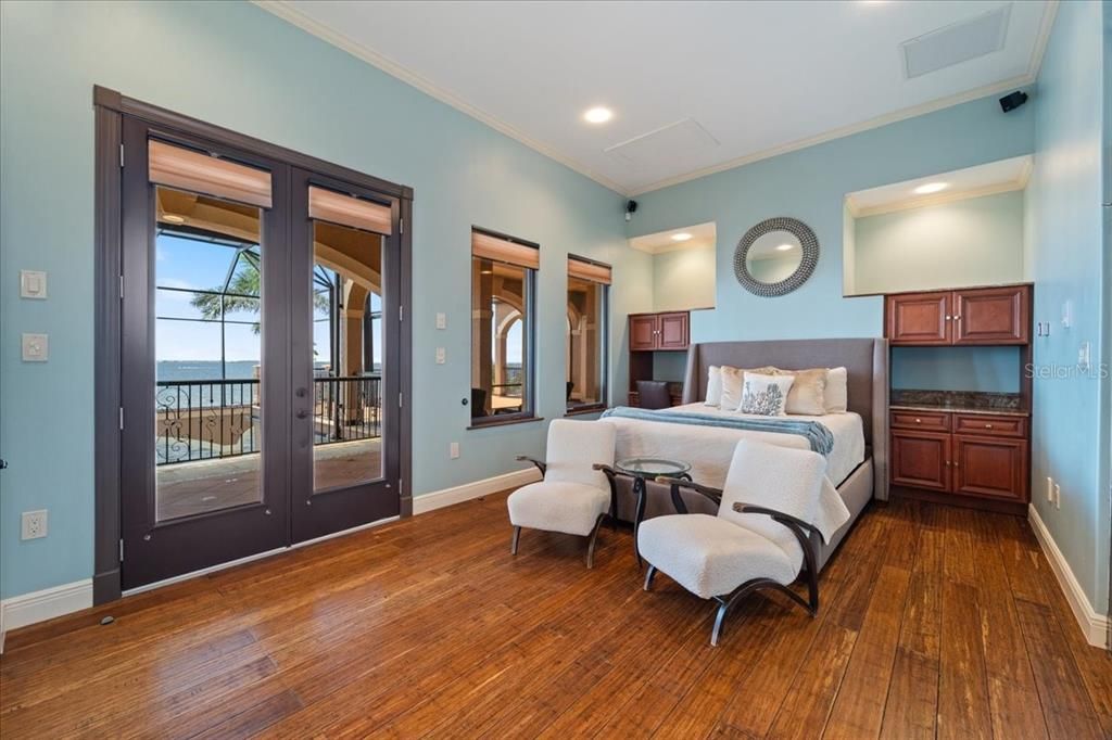 Bedroom, Interior, Recessed Lighting, Water, Wood Texture Flooring