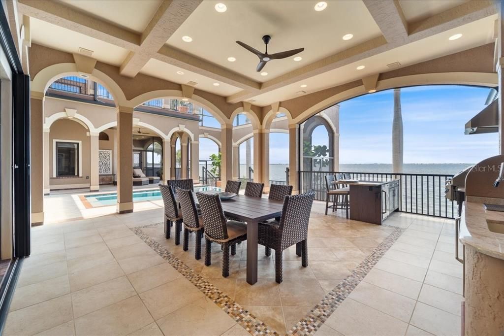Dining room, Interior, Pool, Recessed Lighting, Water
