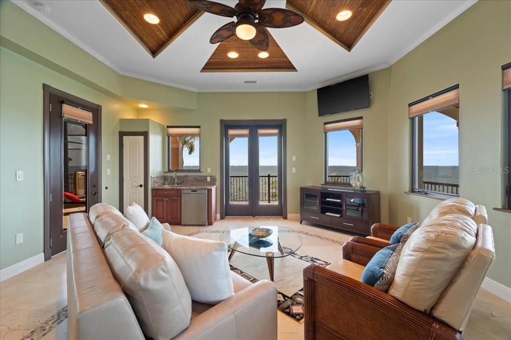 Interior, Living room, Recessed Lighting, Water