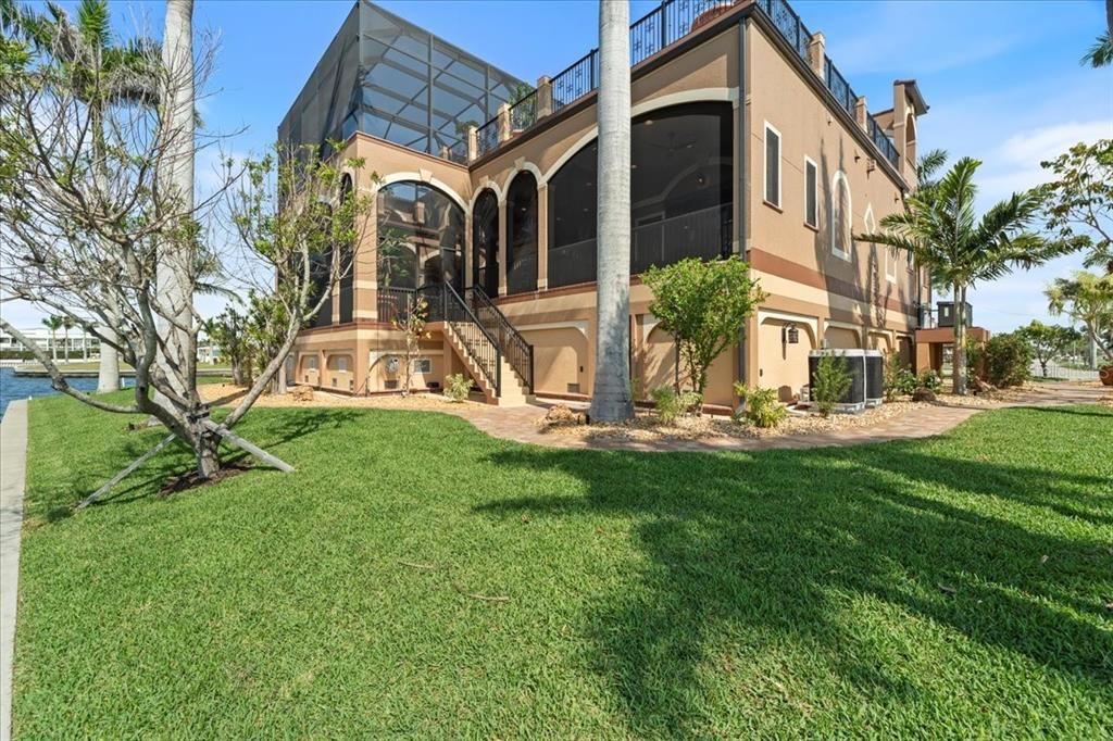 Backyard, Exterior, Water