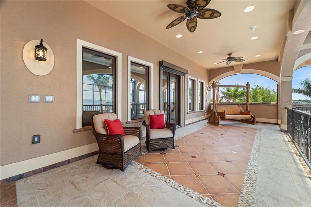 Exterior, Recessed Lighting