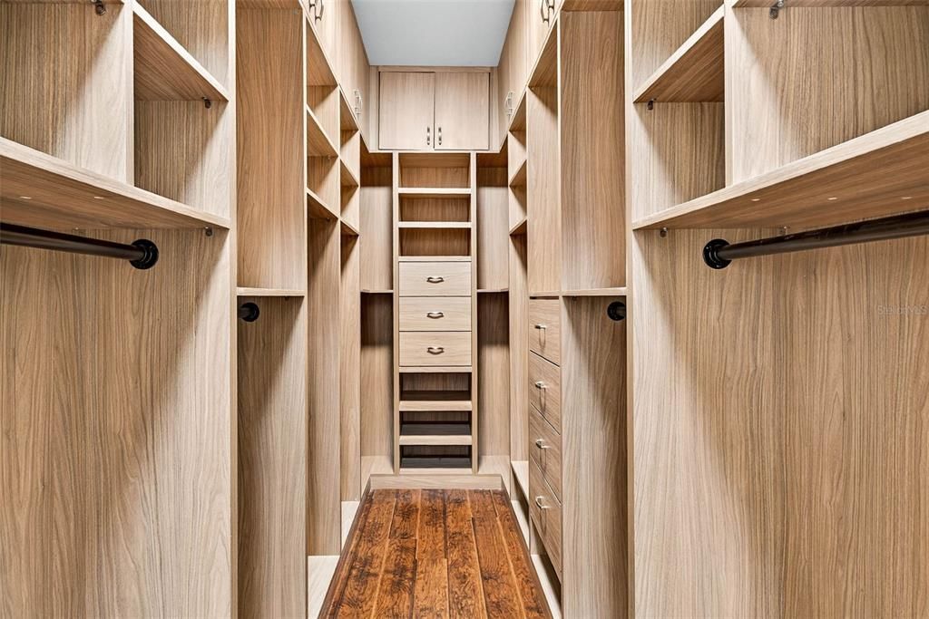 Interior, Walk-in Closets, Wood Texture Flooring