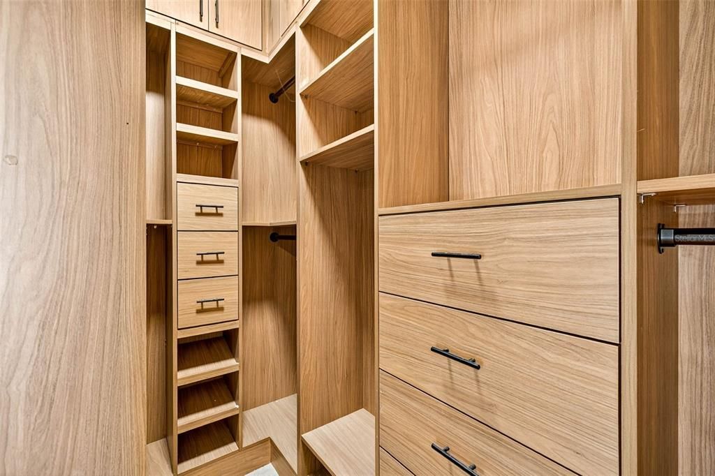Interior, Walk-in Closets