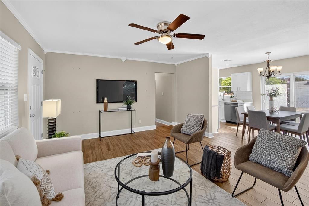 Chandelier, Dining room, Interior, Kitchen, Living room, Wood Texture Flooring
