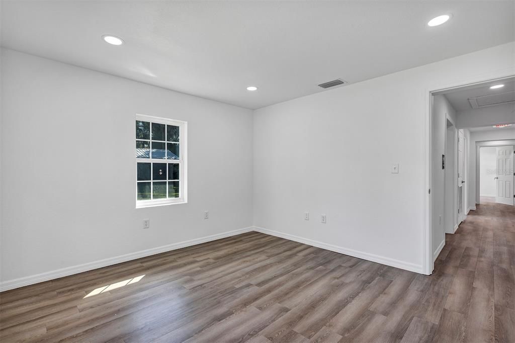 Empty room, Interior, Recessed Lighting, Wood Texture Flooring