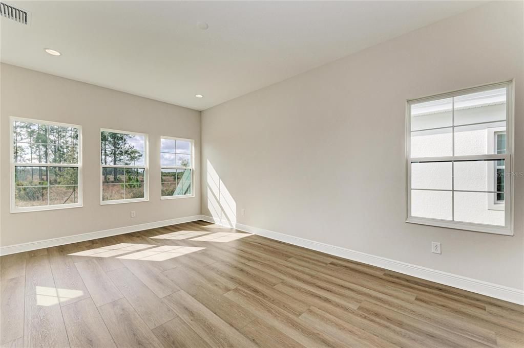 Empty room, Interior, Recessed Lighting, Wood Texture Flooring