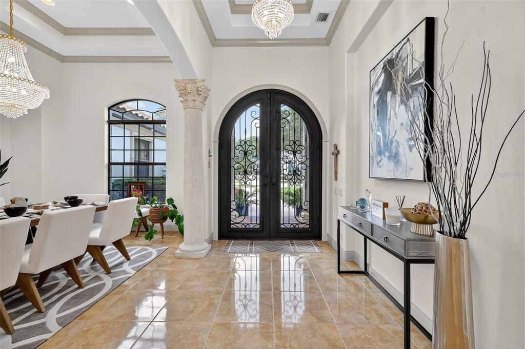 Chandelier, Dining room, Interior