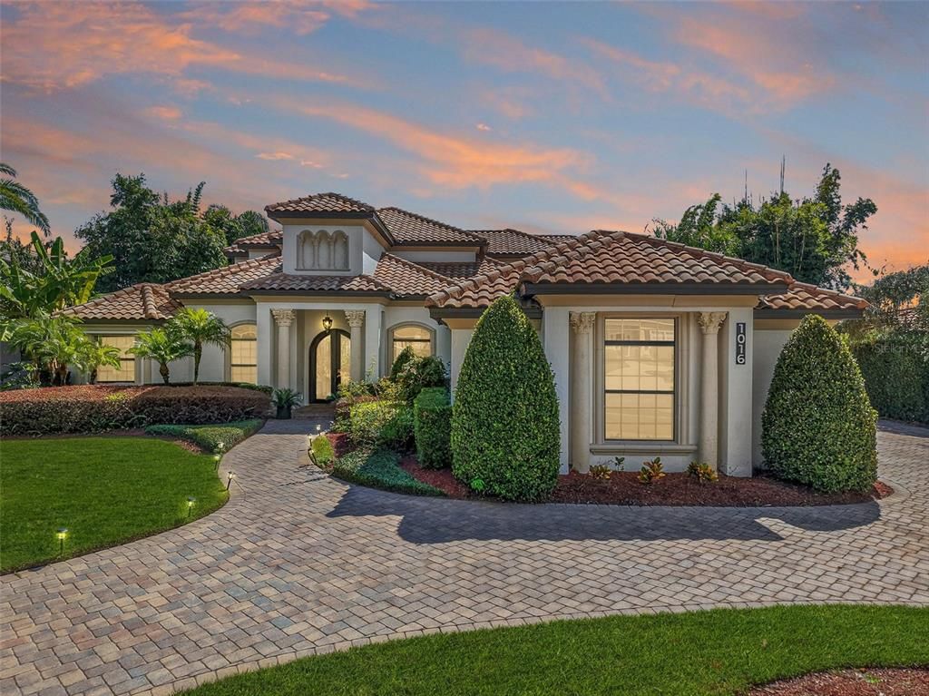 Exterior, Facade, Mediterranean