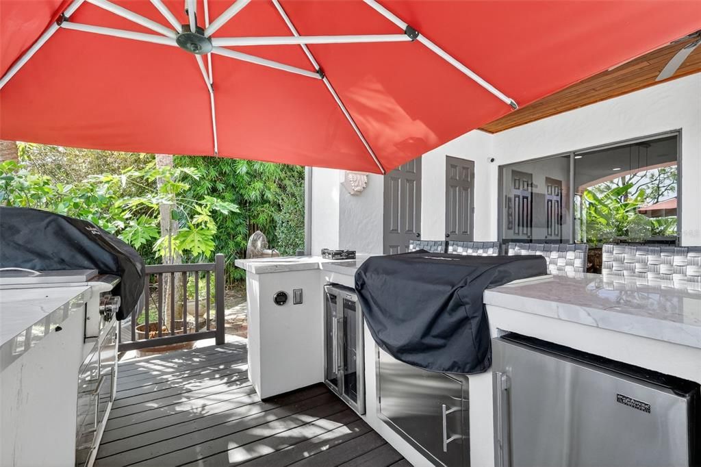 Exterior, Outdoor Kitchen