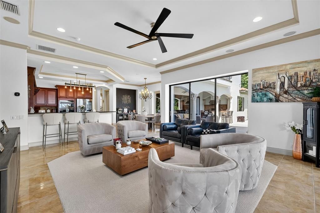 Chandelier, Dining room, Interior, Kitchen, Living room, Pendant Lights, Recessed Lighting