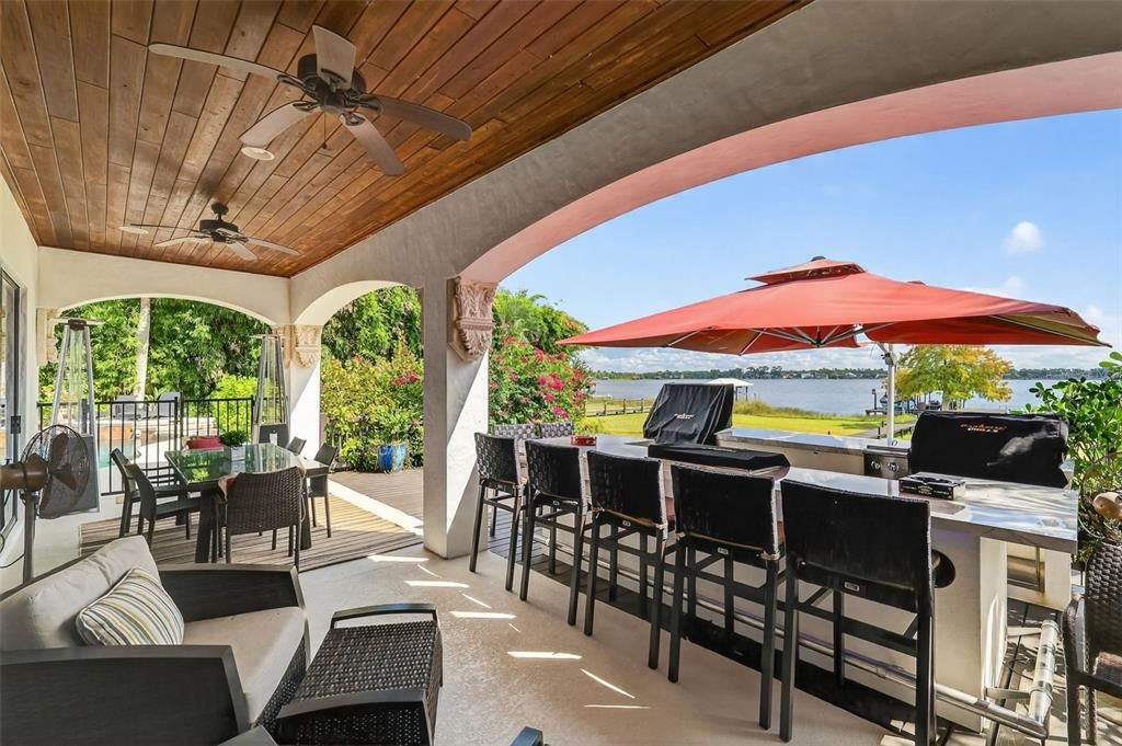 Exterior, Outdoor Kitchen, Water