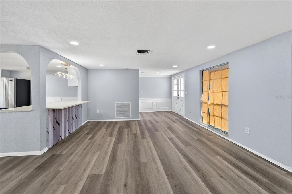 Empty room, Interior, Recessed Lighting, Wood Texture Flooring