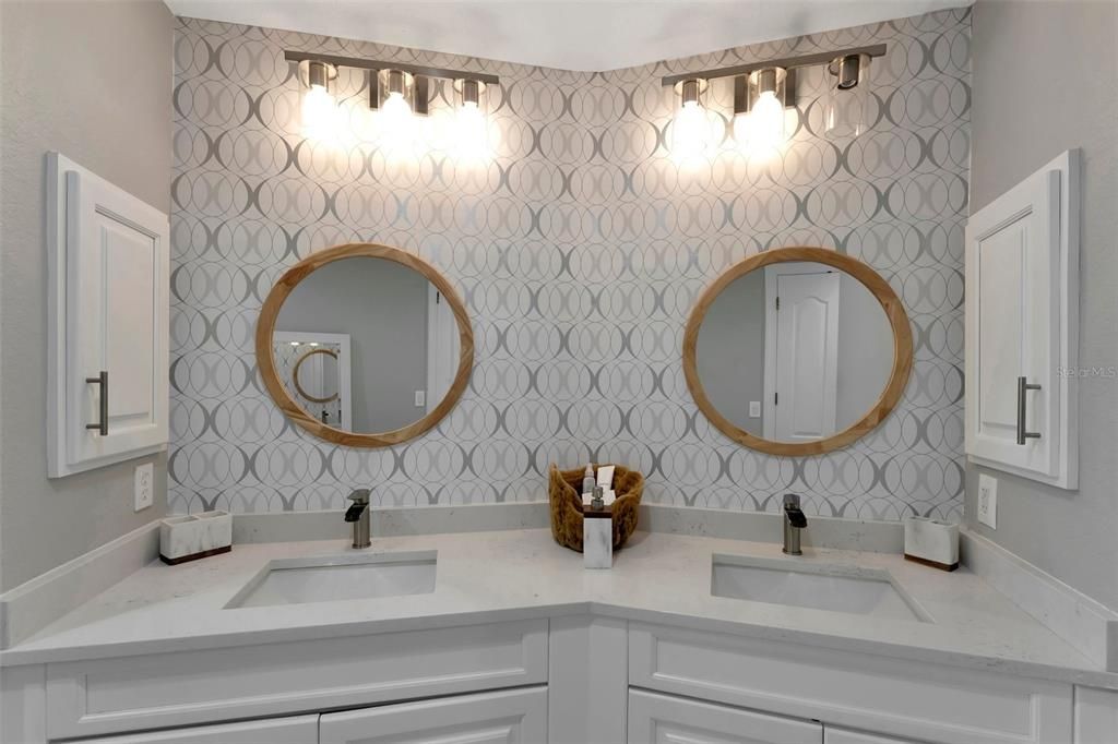 Bathroom, Dual Sink Vanities, Interior