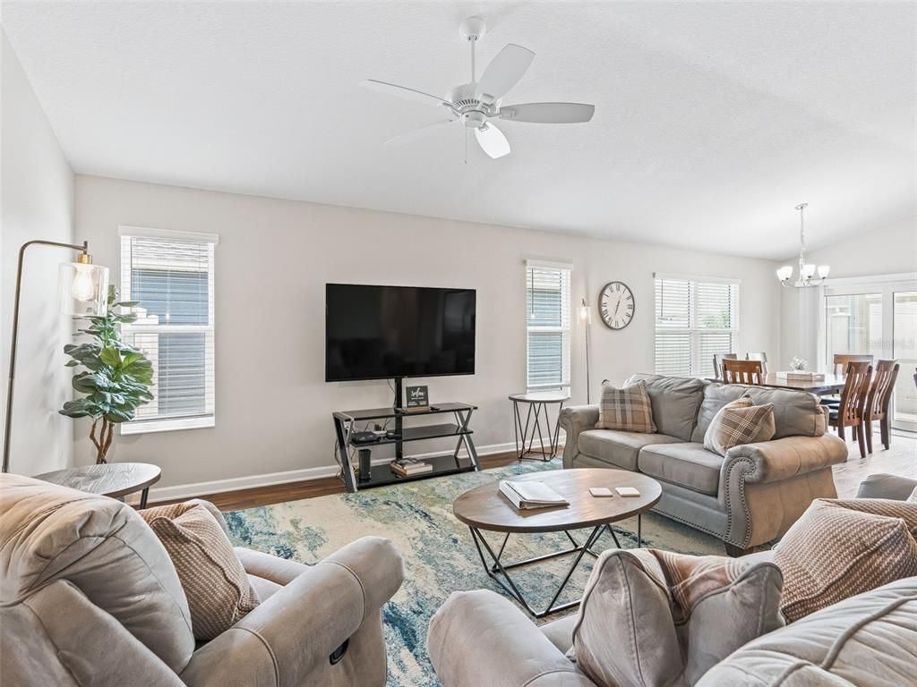 Chandelier, Dining room, Interior, Living room, Wood Texture Flooring
