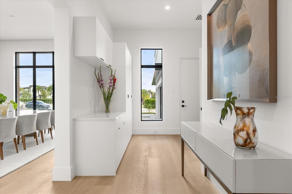 Interior, Recessed Lighting, Wood Texture Flooring