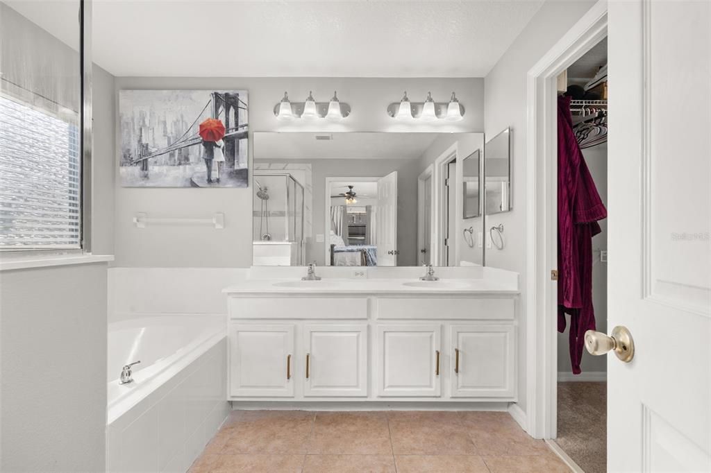 Bathroom, Dual Sink Vanities, Interior