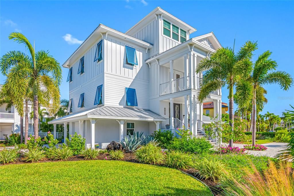 Exterior, Facade, Farmhouse