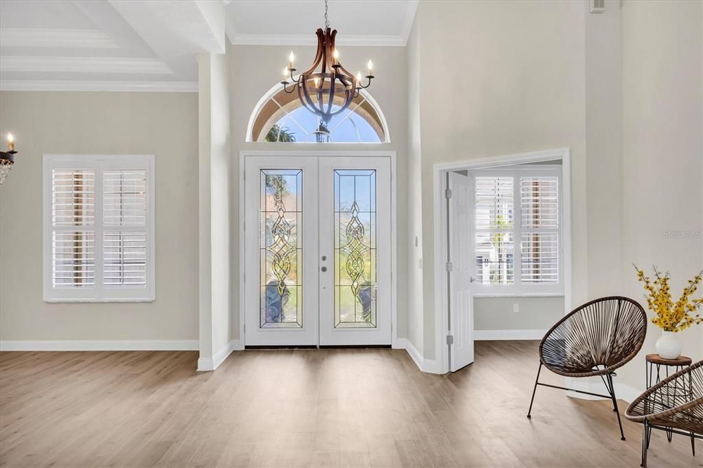 Chandelier, Interior, Wood Texture Flooring