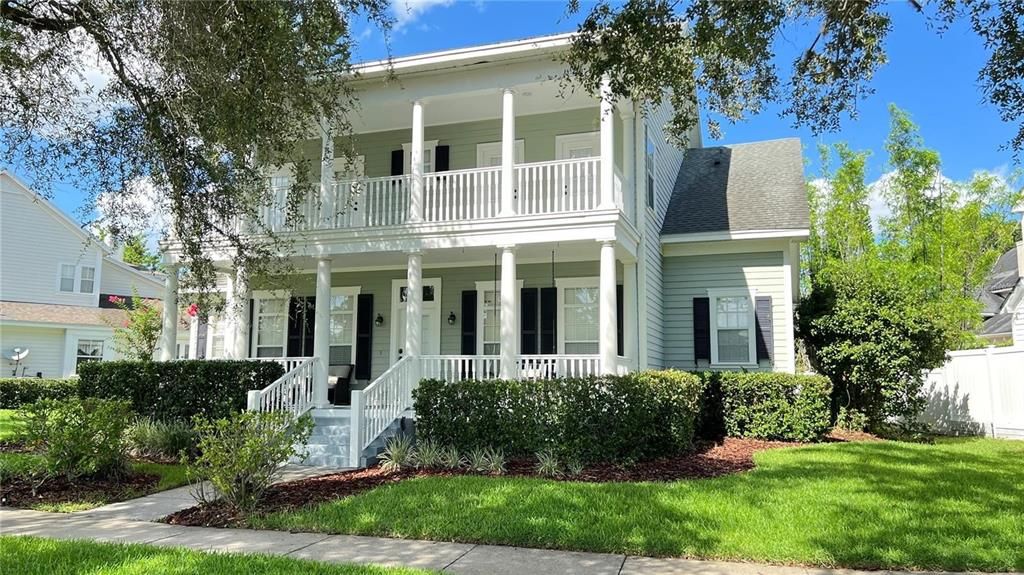 Exterior, Facade, American Foursquare