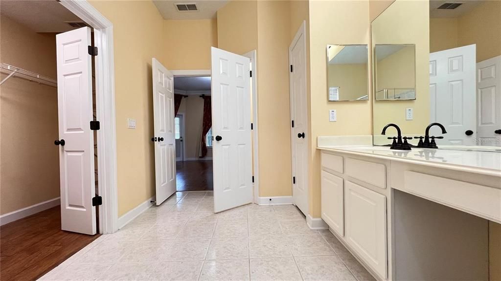 Bathroom, Dual Sink Vanities, Interior, Wood Texture Flooring