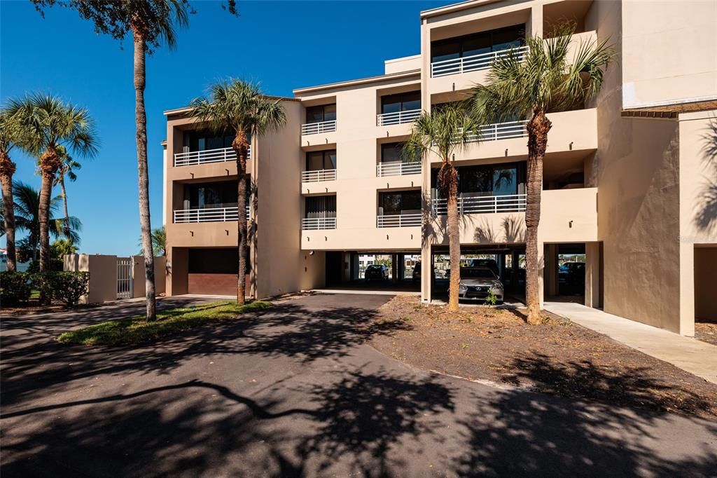 Exterior, Facade, Condo Building