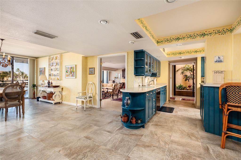 Dining room, Interior, Recessed Lighting