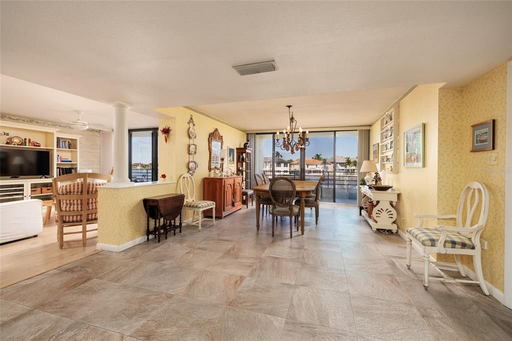 Chandelier, Dining room, Interior, Living room