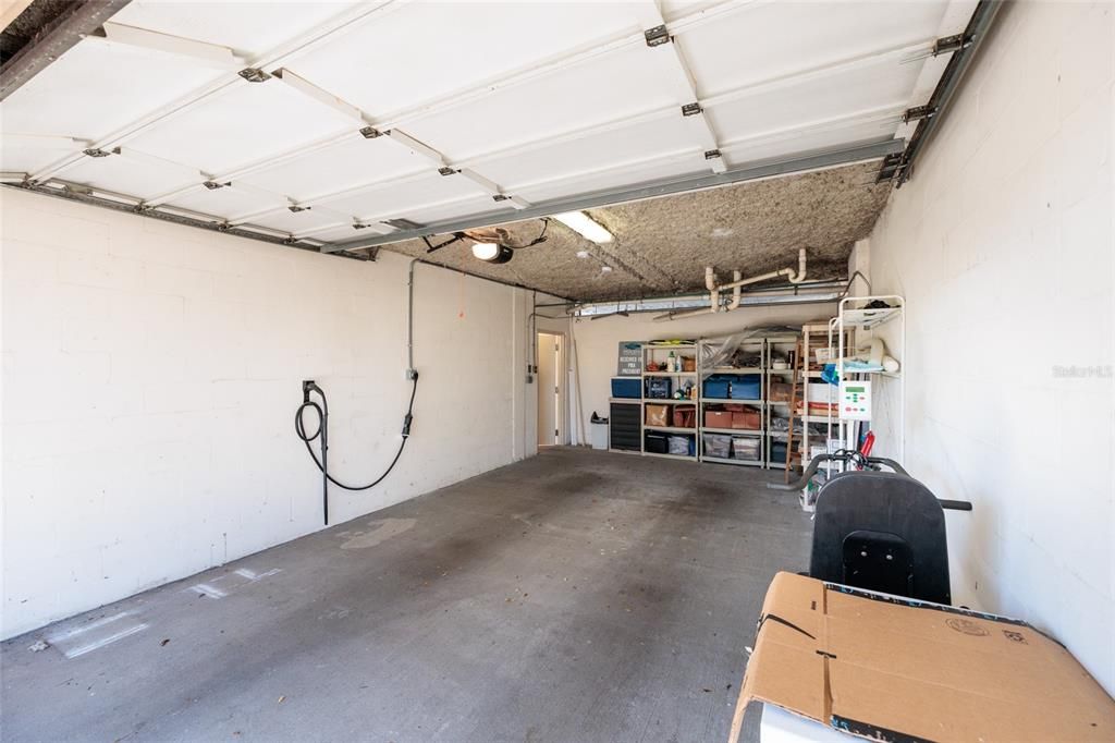 Garage, Interior